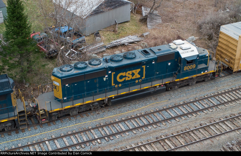 CSXT 8009